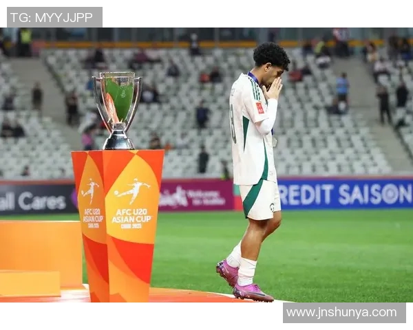 亚洲杯赛事聚焦各国足球强队争锋 揭秘各队备战策略与夺冠看点