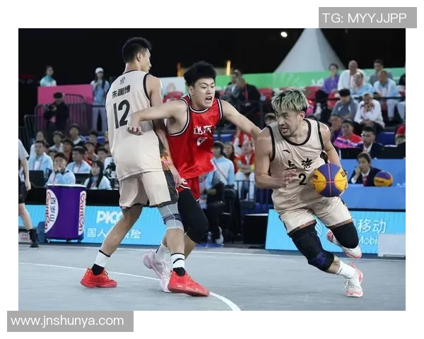 全运会特别报道：北京篮球队如何逆袭夺冠展现团队精神与拼搏意志